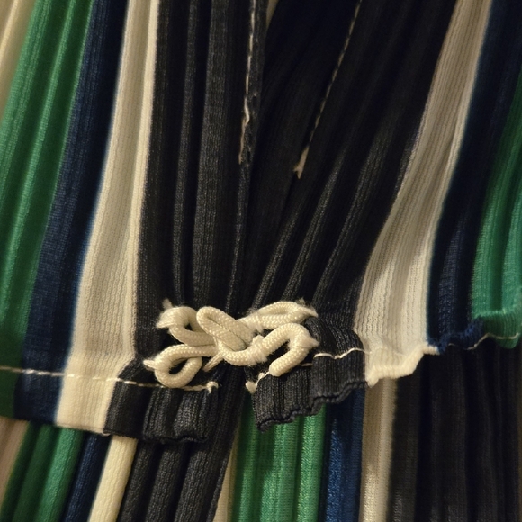 Chico's Travelers Green Striped Long Sleeve Cover Up Open Front Size 2 (12/14) - Picture 7 of 8